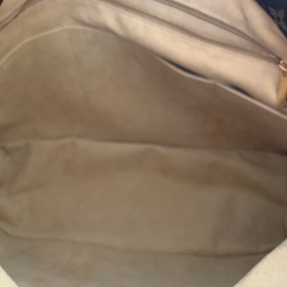 SOLD 💕💕 Louis Vuitton Artsy MM “Retired” - Picture 2 of 8